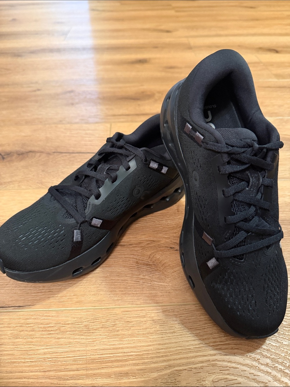 On Cloudsurfer 2 Daily Trainer Running Athletic Shoes NWOT size 7.5